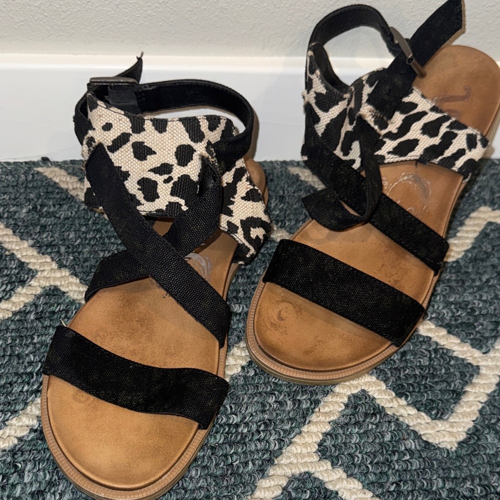 Very G Jayla Cow Print Sandals Size 9.5 Western Boutique Comfort - Picture 6 of 8